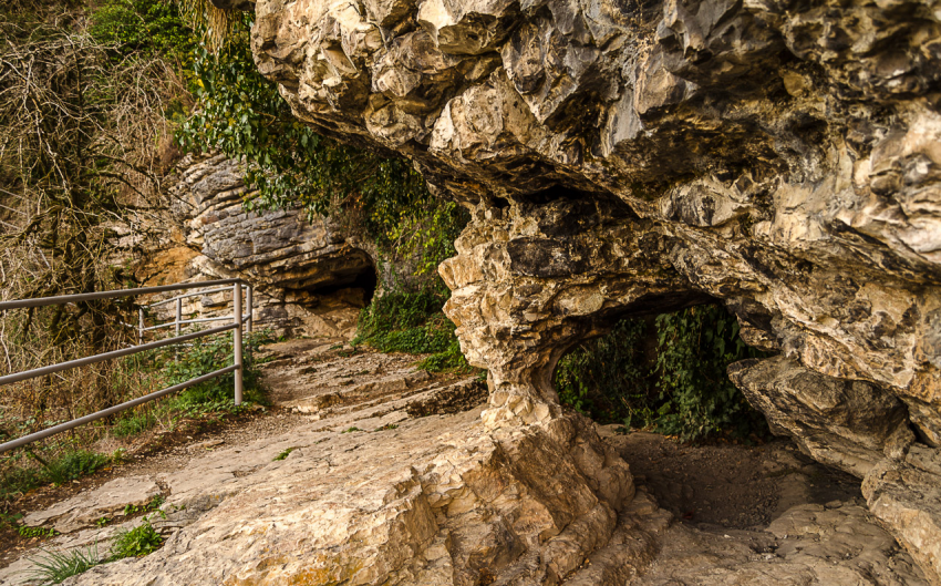 Ахштырская пещера